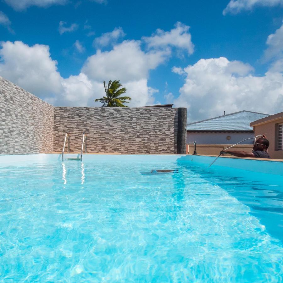 Evasion En Plein Coeur De La Ville T2 Jacuzzis Sauna Et Piscine Au Centre De بورت لويس المظهر الخارجي الصورة